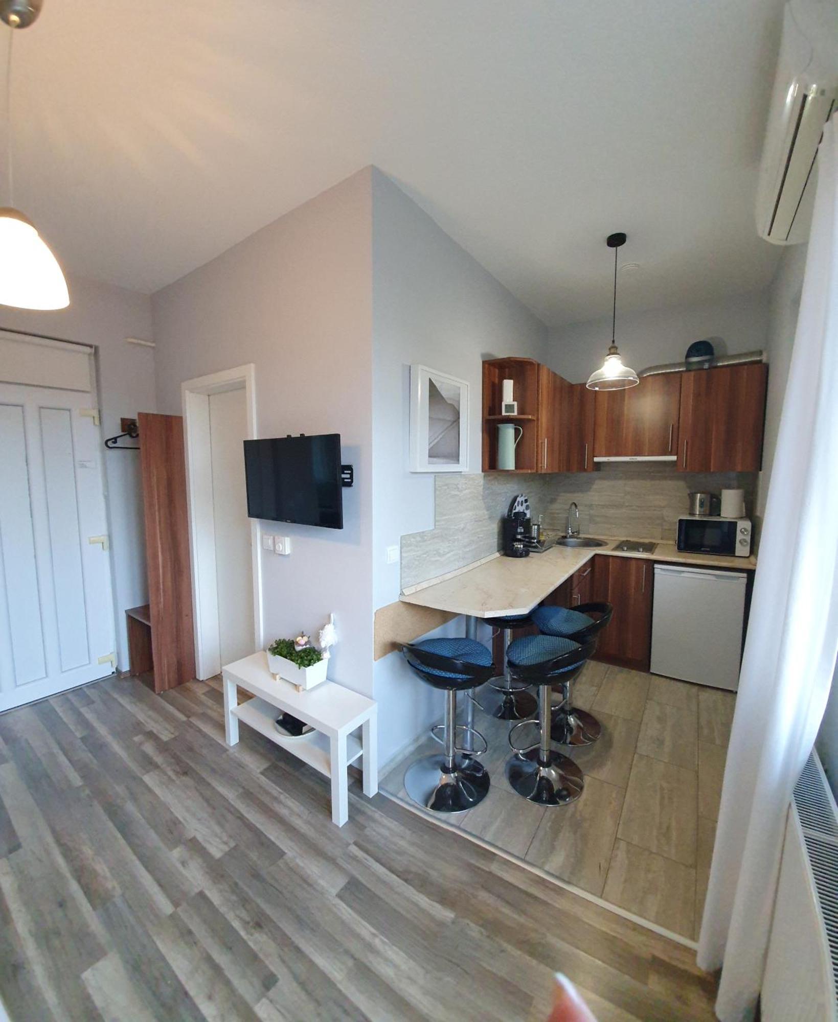 Mandara Wellnes Apartmanok Siofok Bagian luar foto